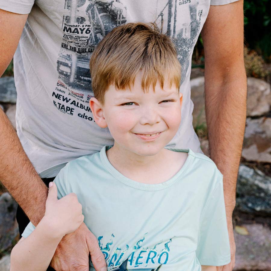 Barn med type-1 diabetes, der er på forsiden af Det Gode Lotteris skrabelodder.